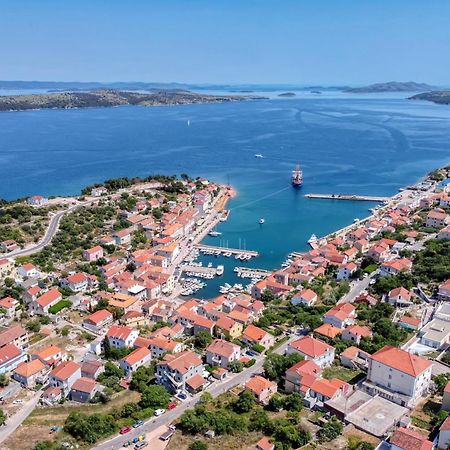 Apartments With A Parking Space Sali, Dugi Otok - 8181 المظهر الخارجي الصورة