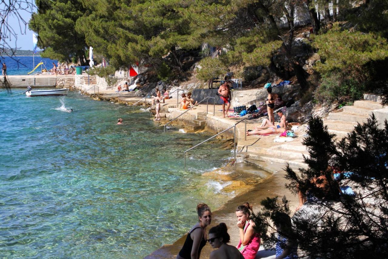 Apartments With A Parking Space Sali, Dugi Otok - 8181 المظهر الخارجي الصورة