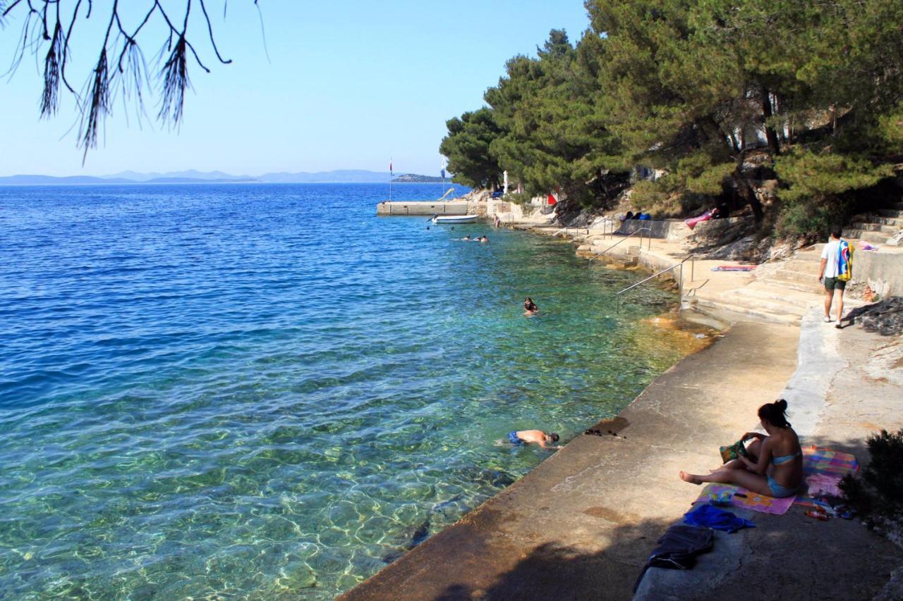 Apartments With A Parking Space Sali, Dugi Otok - 8181 المظهر الخارجي الصورة