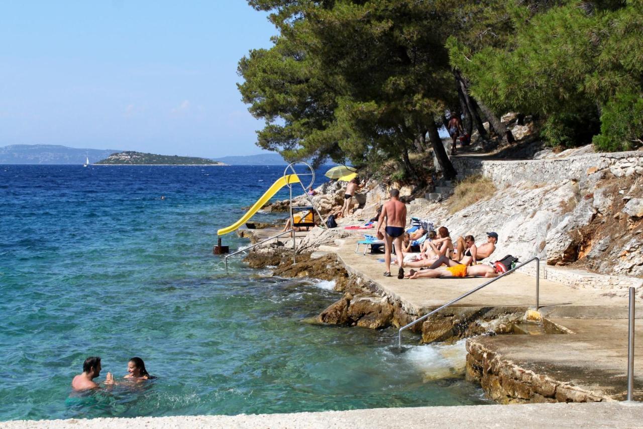 Apartments With A Parking Space Sali, Dugi Otok - 8181 المظهر الخارجي الصورة