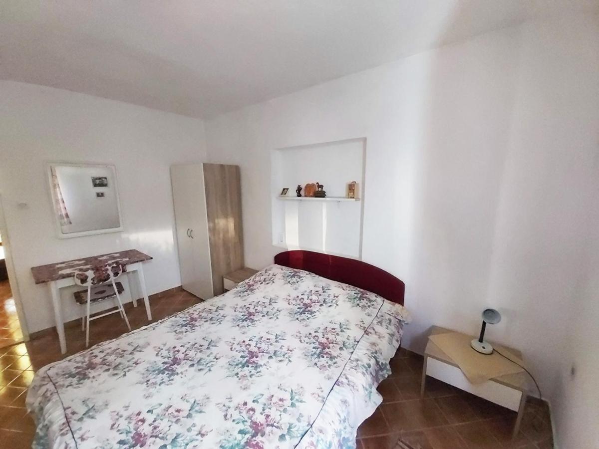 Apartments With A Parking Space Sali, Dugi Otok - 8181 المظهر الخارجي الصورة