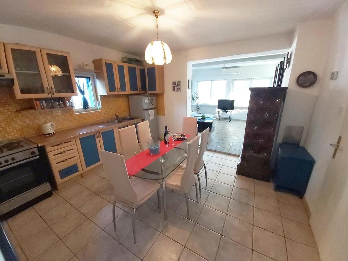 Apartments With A Parking Space Sali, Dugi Otok - 8181 المظهر الخارجي الصورة