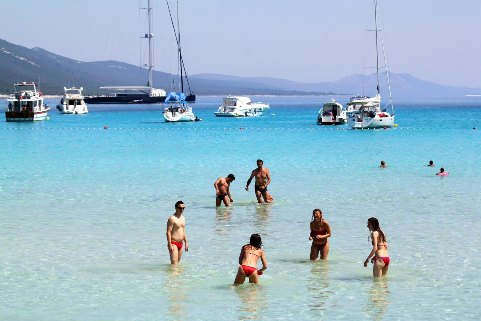 Apartments With A Parking Space Sali, Dugi Otok - 8181 المظهر الخارجي الصورة